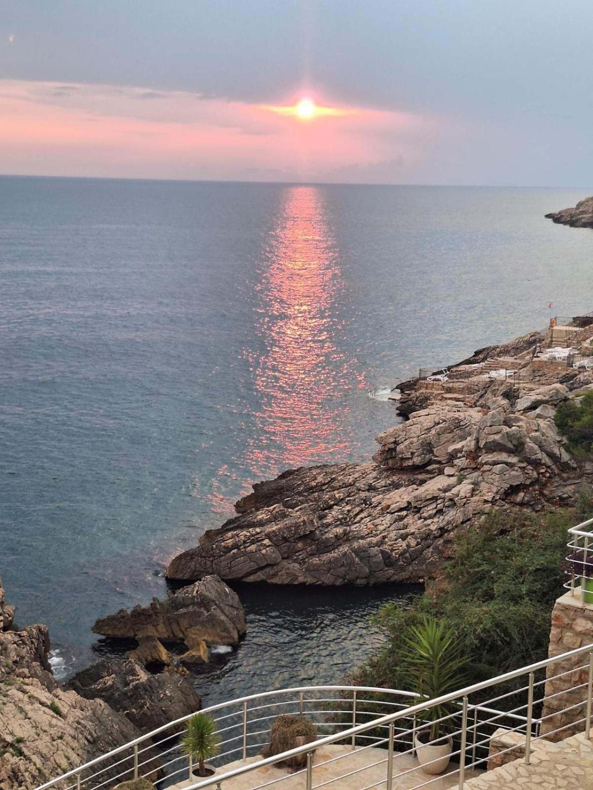 Paradise Beachfront View 1 Бар Екстер'єр фото