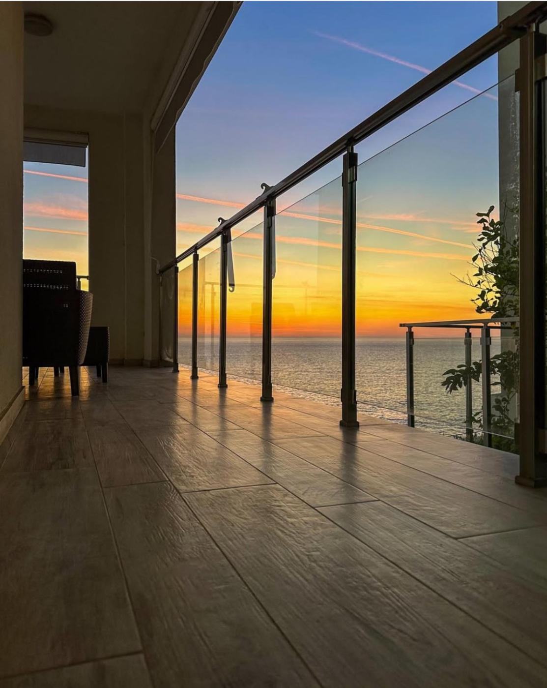 Paradise Beachfront View 1 Бар Екстер'єр фото