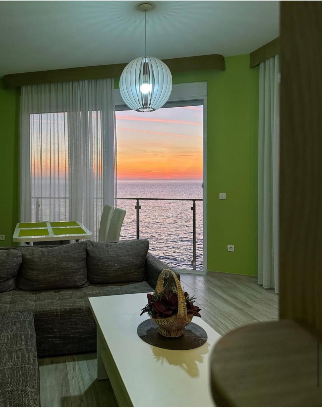 Paradise Beachfront View 1 Бар Екстер'єр фото